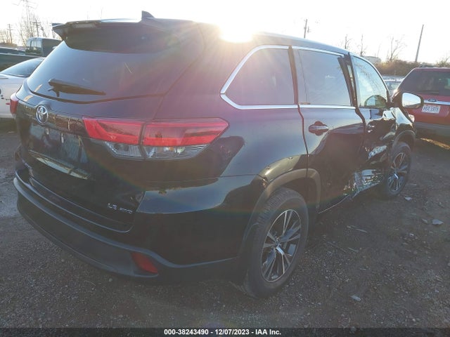 2017 TOYOTA HIGHLANDER LE PLUS VIN: 5TDBZRFH7HS453802