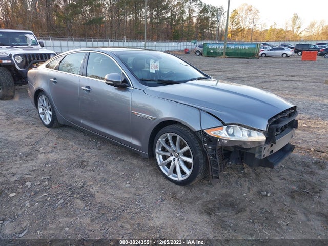 2013 JAGUAR XJ SAJWJ1CD3D8V51060 Photo 0