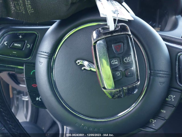 2013 JAGUAR XJ SAJWJ1CD3D8V51060 Photo 10