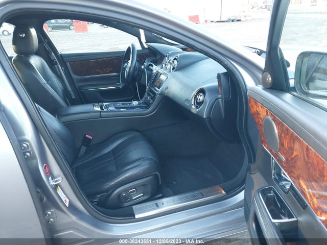 2013 JAGUAR XJ SAJWJ1CD3D8V51060 Photo 4