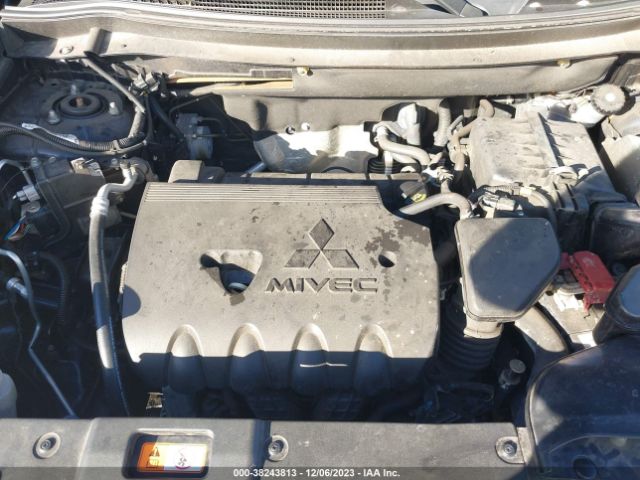 2018 MITSUBISHI OUTLANDER JA4AD2A33JJ004949 Photo 9