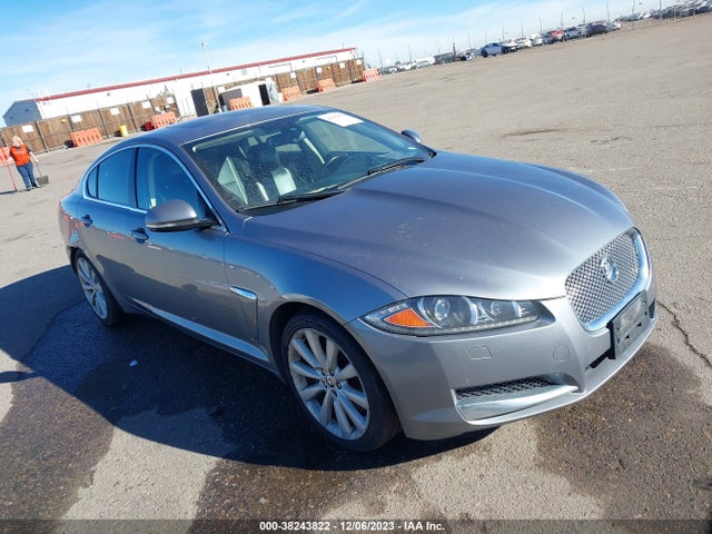 2013 JAGUAR XF SAJWJ0EF2D8S92408 Photo 0