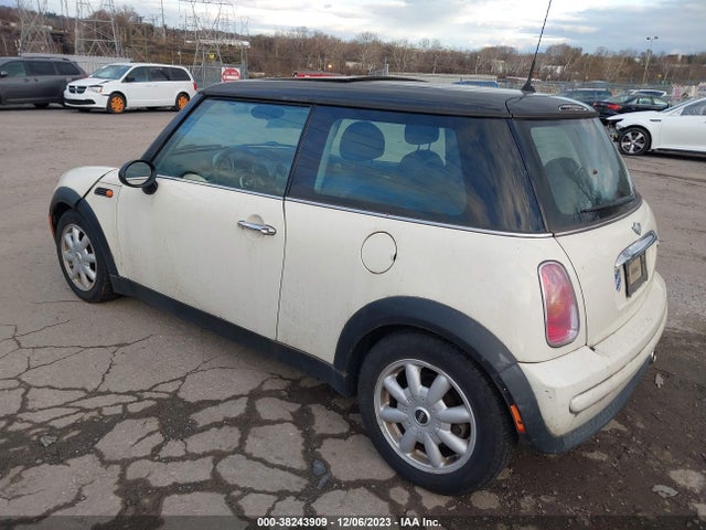 2004 MINI COOPER WMWRC33474TJ59808 Photo 2
