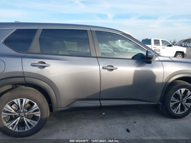 JN8BT3BA3PW422119 Nissan Rogue Sv Fwd