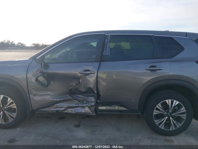 JN8BT3BA3PW422119 Nissan Rogue Sv Fwd