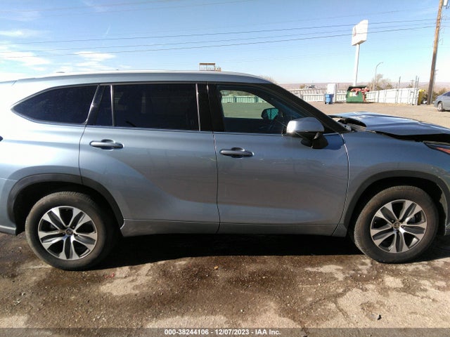 Toyota Highlander Xle 2022 5TDGZRAH8NS108822 Image 13