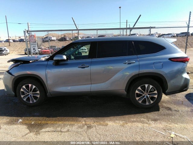 Toyota Highlander Xle 2022 5TDGZRAH8NS108822 Image 14