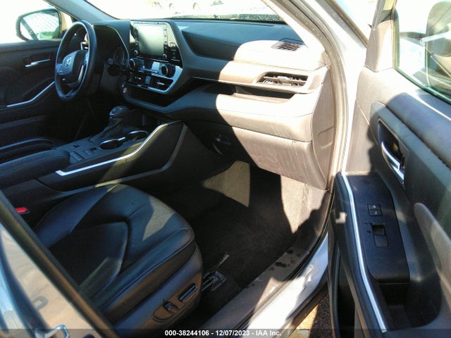 Toyota Highlander Xle 2022 5TDGZRAH8NS108822 Image 5