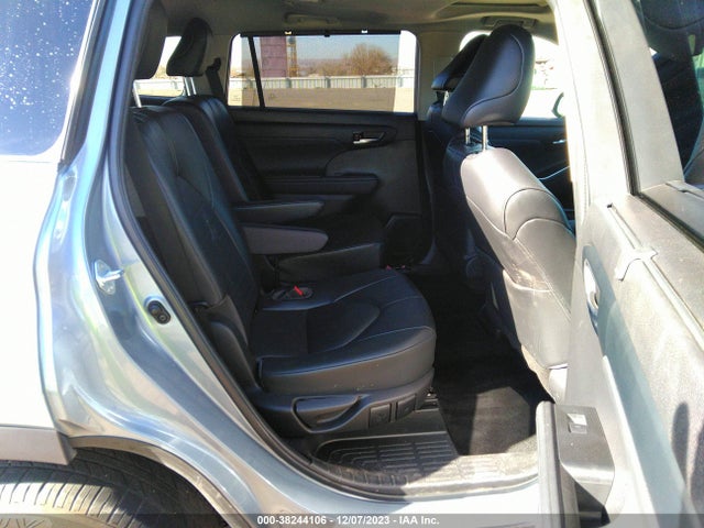 Toyota Highlander Xle 2022 5TDGZRAH8NS108822 Image 8