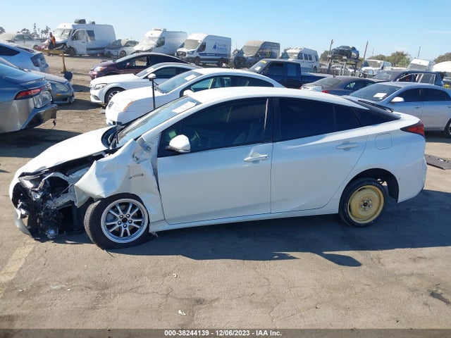 2020 TOYOTA PRIUS LE AWD-E VIN: JTDL9RFU8L3015334