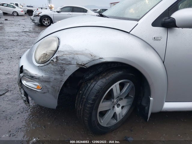 2001 VOLKSWAGEN NEW BEETLE GLS VIN: 3VWCB21C81M450406