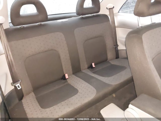 2001 VOLKSWAGEN NEW BEETLE GLS VIN: 3VWCB21C81M450406