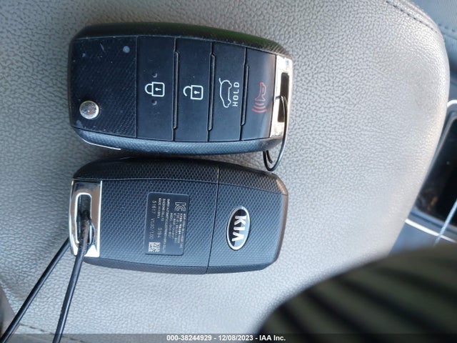 2018 KIA SORENTO 2.4L LX VIN: 5XYPGDA33JG376231