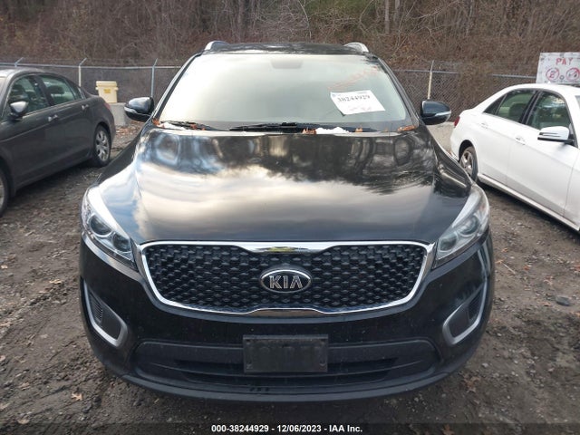 2018 KIA SORENTO 2.4L LX VIN: 5XYPGDA33JG376231