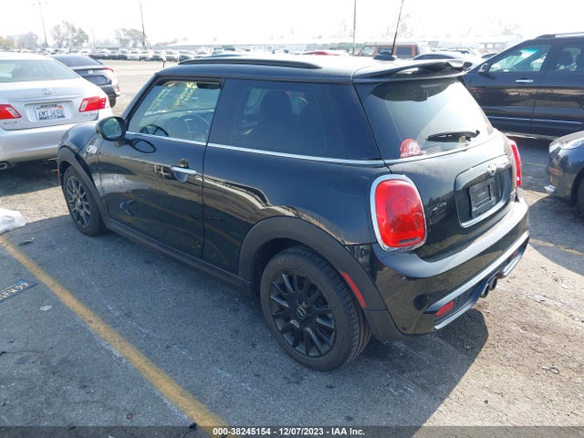 2017 MINI HARDTOP WMWXP7C35H2A46366 Photo 2