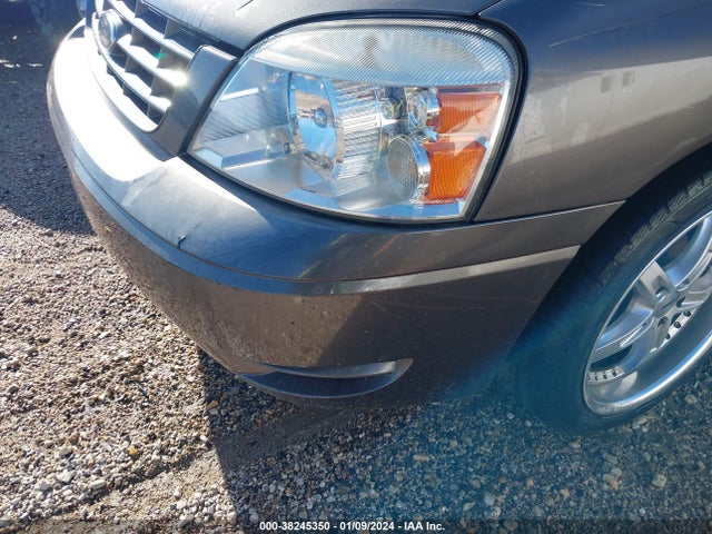 2005 FORD FREESTAR SE VIN: 2FMDA51605BA52115