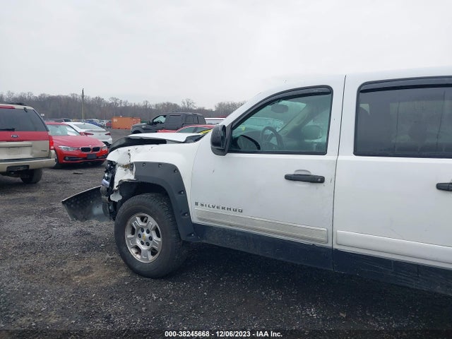 2008 CHEVROLET SILVERADO 1500 LT1 VIN: 2GCEK133681329863