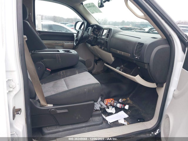 2008 CHEVROLET SILVERADO 1500 LT1 VIN: 2GCEK133681329863
