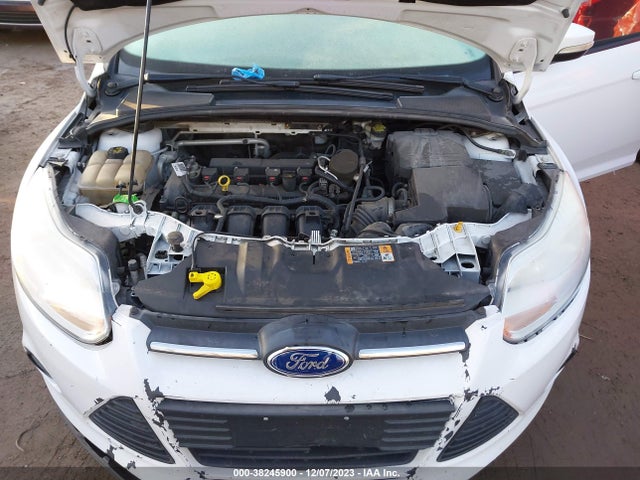 2014 FORD FOCUS SE VIN: 1FADP3K28EL438936