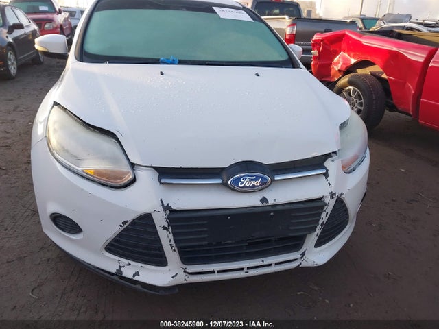 2014 FORD FOCUS SE VIN: 1FADP3K28EL438936