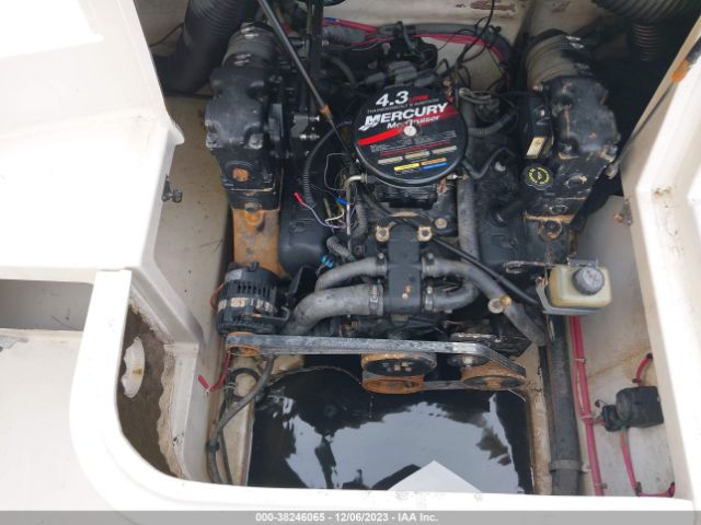 2001 SEA RAY OTHER SERV5461C101      Photo 9