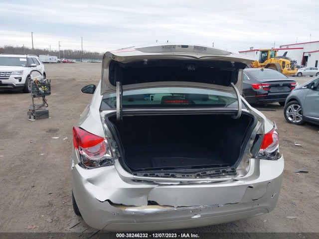 Chevrolet Cruze Ls Auto 2014 1G1PA5SG2E7258854 Image 16