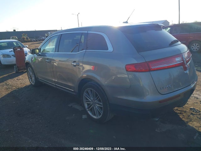 2017 LINCOLN MKT ELITE VIN: 2LMHJ5AT3HBL01037
