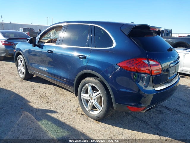 2012 PORSCHE CAYENNE WP1AA2A24CLA06740 Photo 2