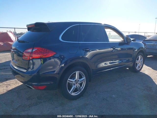 2012 PORSCHE CAYENNE WP1AA2A24CLA06740 Photo 3