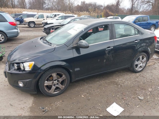 Chevrolet Sonic Ltz Auto 2015 1G1JE5SB9F4122271 Image 2