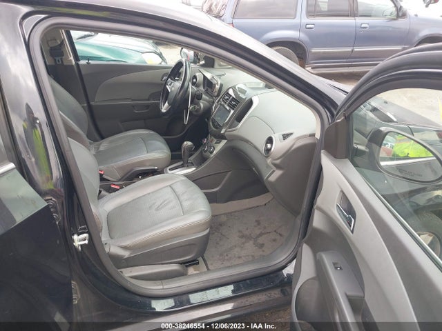 Chevrolet Sonic Ltz Auto 2015 1G1JE5SB9F4122271 Image 5