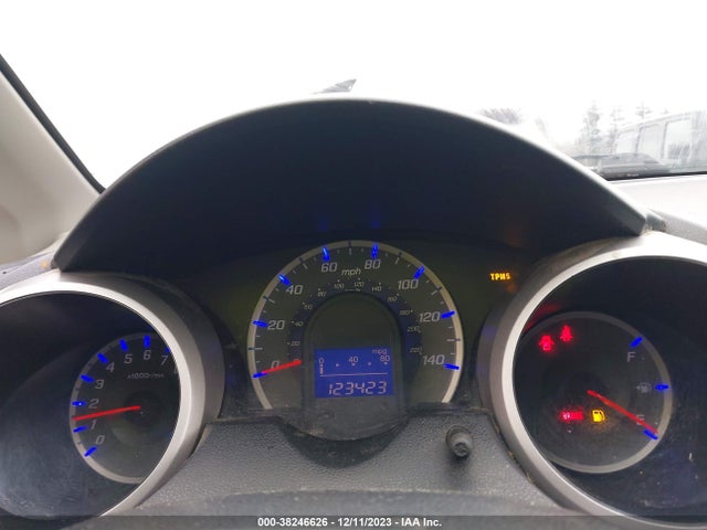 2013 HONDA FIT VIN: JHMGE8G32DC052151