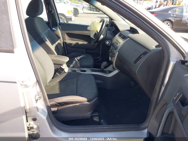 2011 FORD FOCUS SE VIN: 1FAHP3FN6BW198673