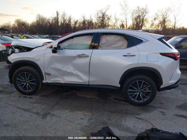 2T2ADCAZ9RC007017 Lexus NX 250