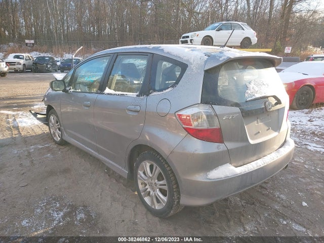 2010 HONDA FIT SPORT VIN: JHMGE8H44AC001804