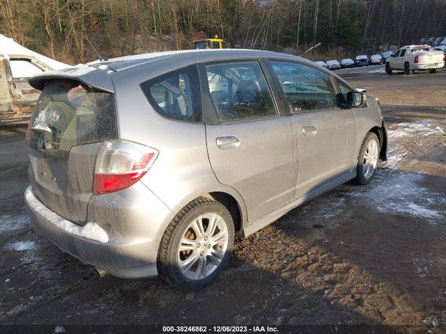 2010 HONDA FIT SPORT VIN: JHMGE8H44AC001804