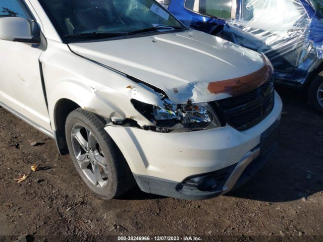 3C4PDCGG8FT583789 Dodge Journey Crossroad