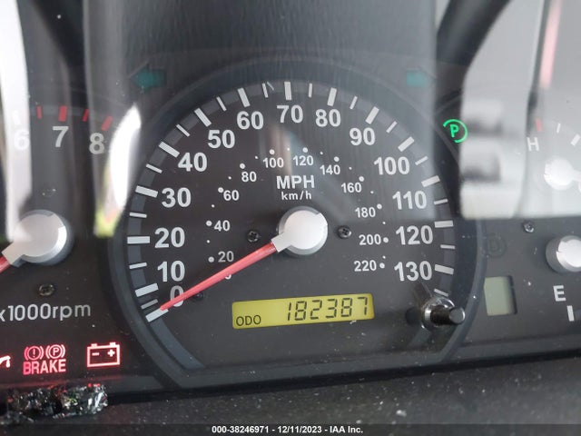 2006 KIA SORENTO EX/LX VIN: KNDJC733565611826