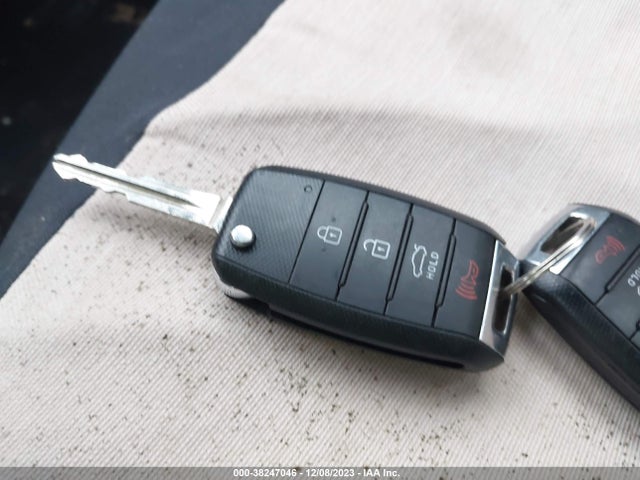 2016 KIA FORTE LX VIN: KNAFK5A82G5635656