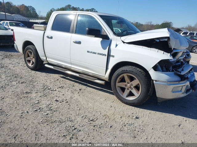 2011 RAM RAM 1500 SLT VIN: 1D7RB1CT4BS526805
