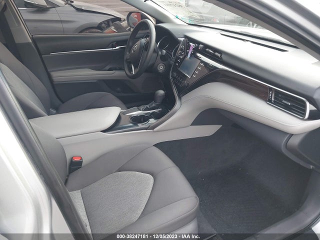 Toyota CAMRY LE 2019 4T1B11HK1KU720237 Image 5