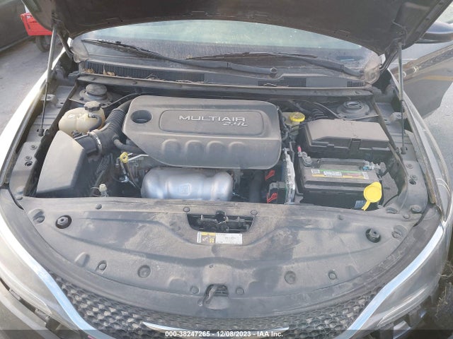 Chrysler 200 Limited 2015 1C3CCCAB1FN743496 Image 10
