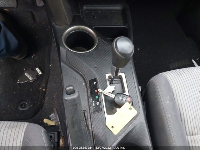 2013 TOYOTA RAV4 XLE VIN: 2T3RFREV1DW004042