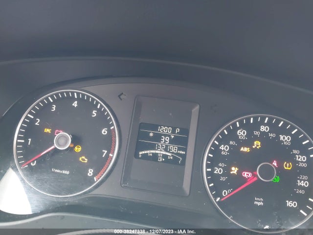 3VWD17AJ1EM402593 Volkswagen Jetta 1.8t Se