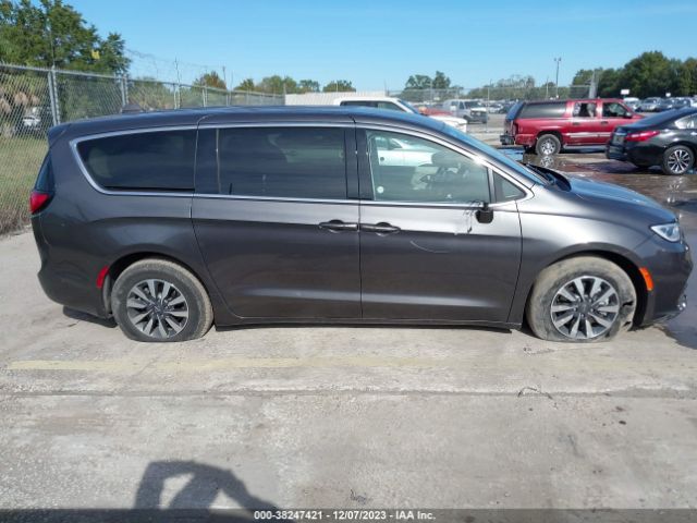 2C4RC1L7XNR122813 Chrysler Pacifica Hybrid Touring L