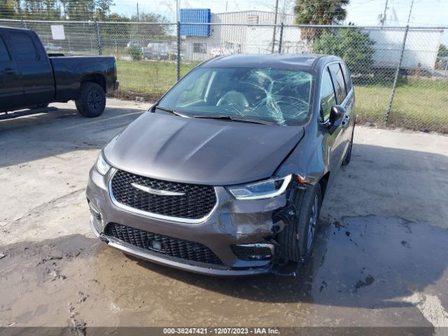 2C4RC1L7XNR122813 Chrysler Pacifica Hybrid Touring L