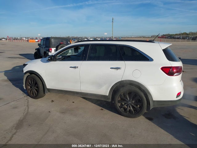 KIA Sorento 3.3l S 2019 5XYPG4A51KG600714 Image 15