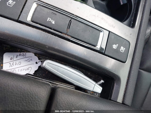 Genesis G80 3.8 2018 KMHGN4JE6JU230486 Image 11