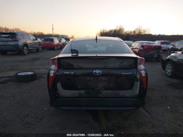 Toyota Prius Two 2017 JTDKBRFU7H3057078 Image 16