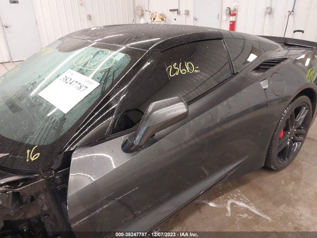 Chevrolet CORVETTE STINGRAY 2018 1G1YB2D77J5106510 Image 15